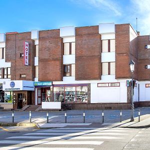 Hotel Puente de los Santos